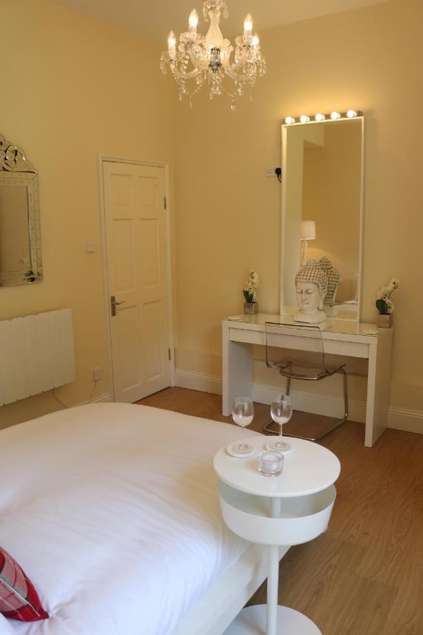 Dean End 2 Apartment *